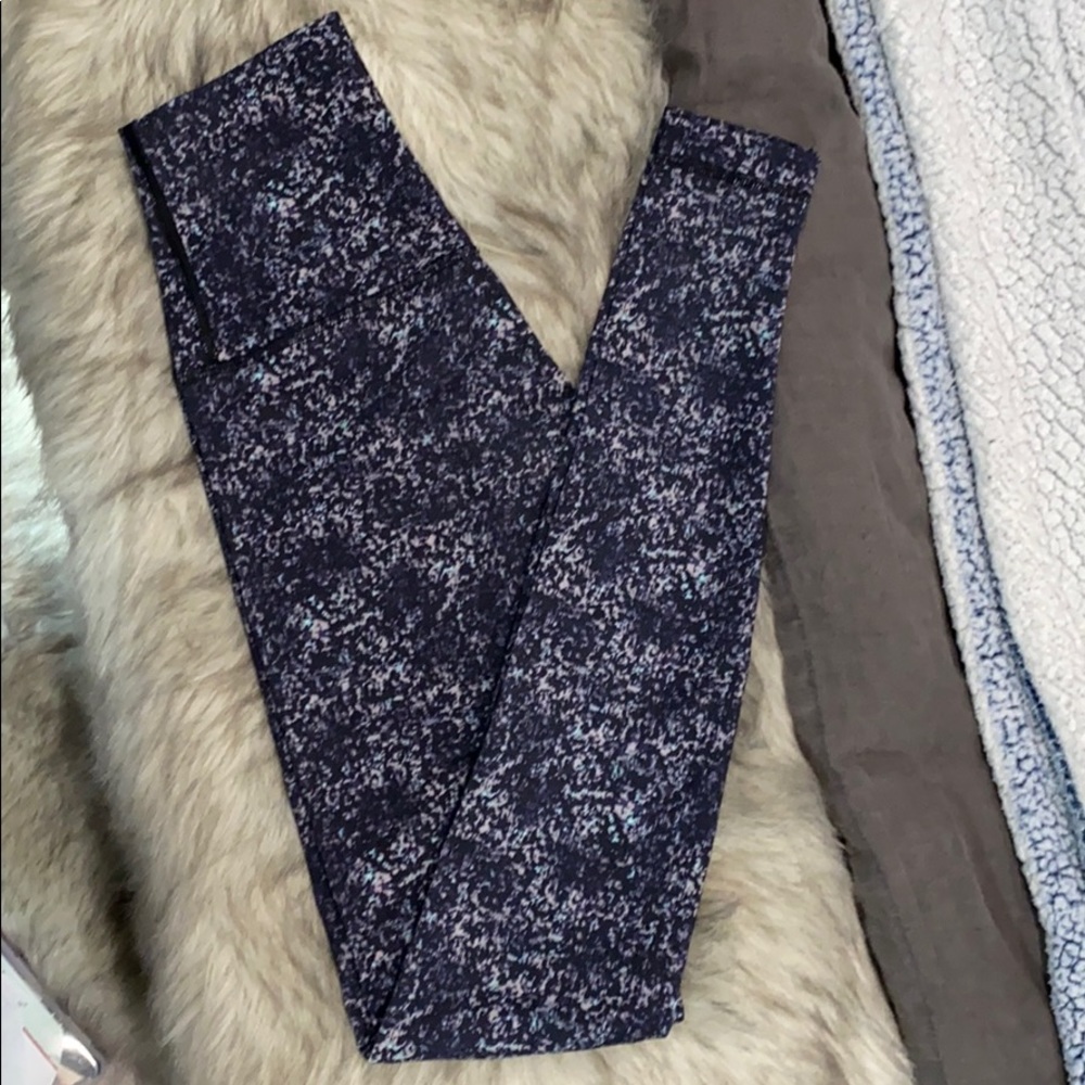 Lululemon yoga pants